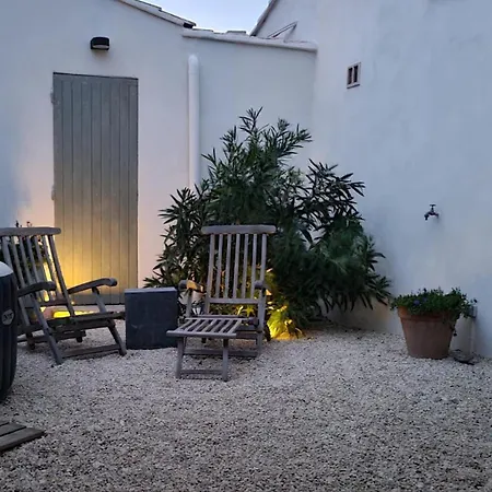 Avec Patio Et Jacuzzi Privatifs